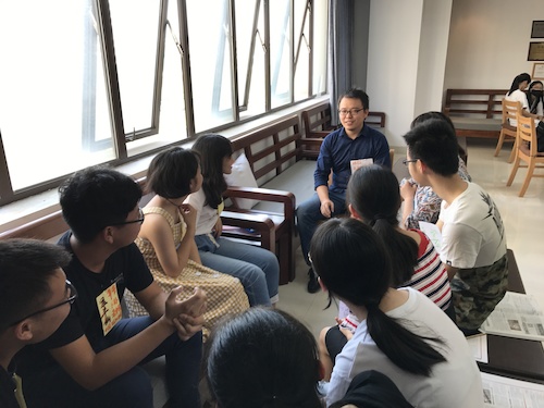 04 辅导员参与小组活动